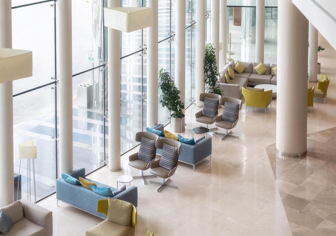 Holiday Suites Al Azizia Mekka Exterior foto The hotel lobby